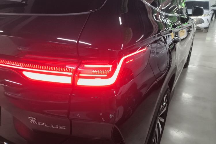 Used BYD Song PLUS New Energy 2024 Honor Edition EV 520km Luxury Model Right Rear Taillight