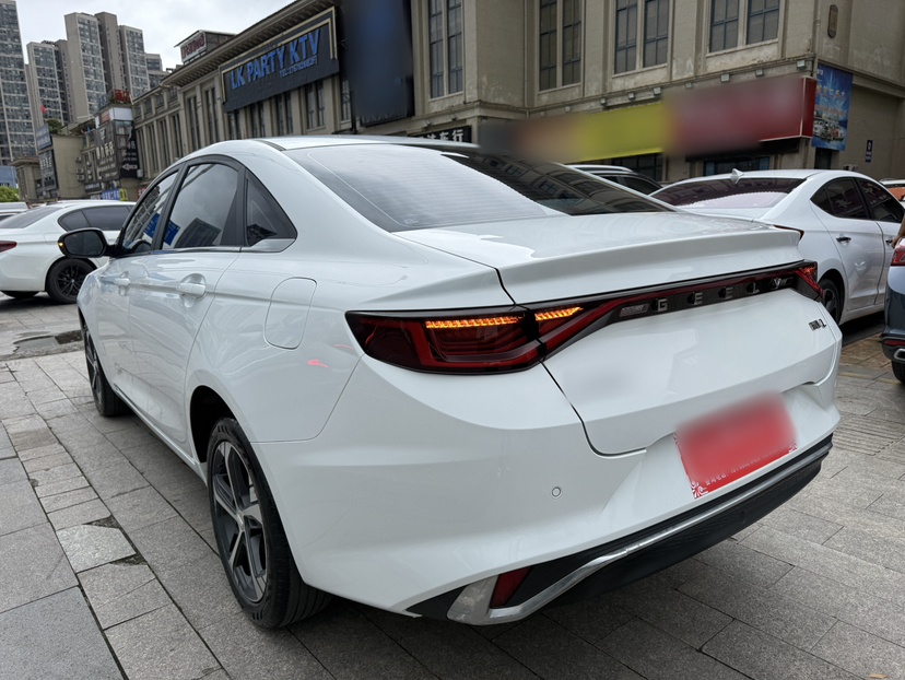 Geely Auto Emgrand L 2022 1.4T CVT Flagship Edition — снимка 4