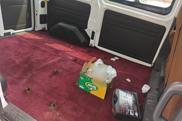 Used Ford Transit 2017 2.0T Diesel Multi-Function Commercial Vehicle Short Wheelbase Mid-Roof China V Standard