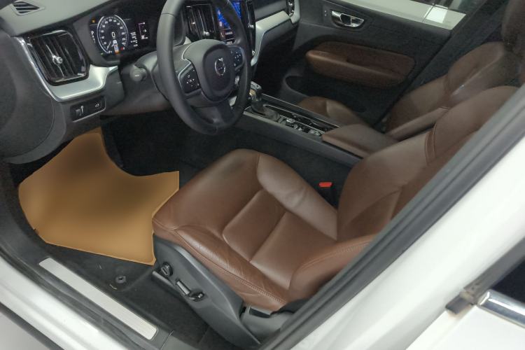 Used Volvo XC60 2021 T5 4x4 Smart Luxury Edition