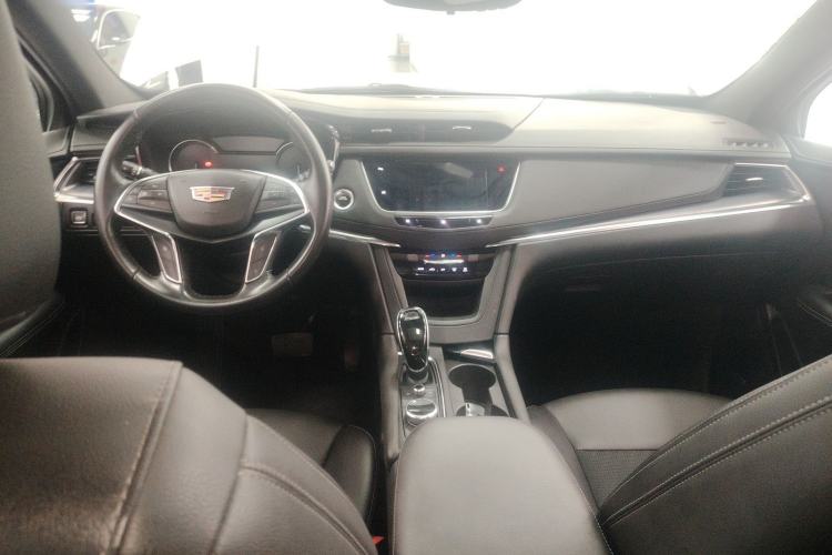 Used Cadillac XT5 2020 28T Tech Edition Center Console