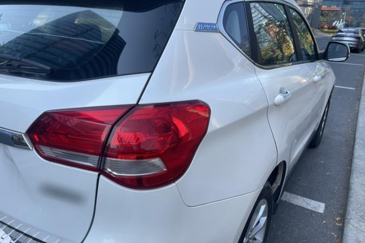 Used Haval H2 2017 Blue Label 1.5T Manual Two-Wheel Drive Elite Model