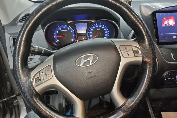 Used Hyundai ix35 2015 2.0L Automatic 2WD Smart Type China IV
