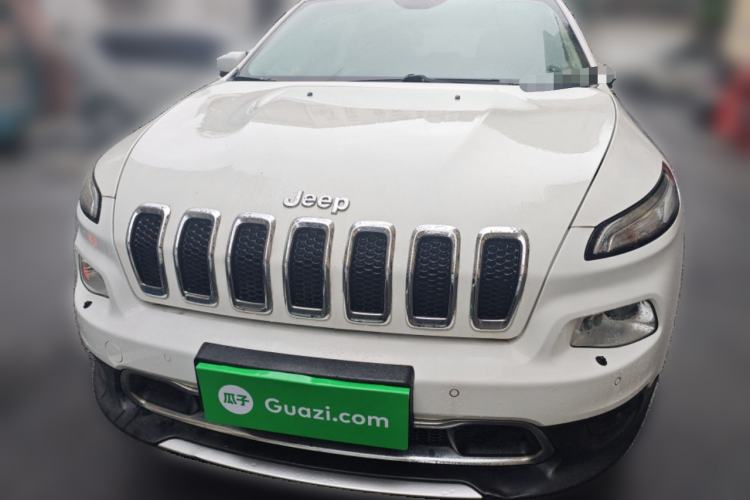 Used Jeep Cherokee 2016 2.4L Superior Edition Front