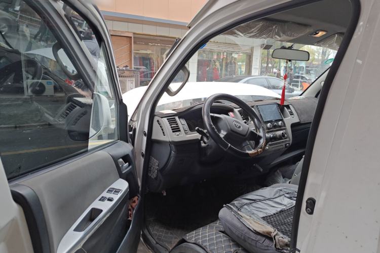 Used Foton Scenic G9 2020 2.8T Diesel Commercial Version Long Wheelbase High Roof 2-Seater Van 4J28TC3