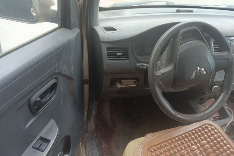 Used Wuling Hongguang 2015 1.5L S Basic Version China V Standard Steering Wheel