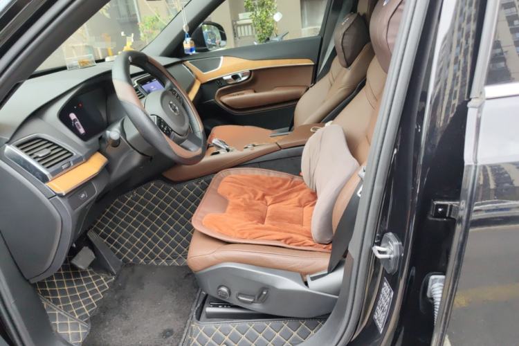 Used Volvo XC90 2025 B5 SmartDrive Luxury Edition 7-Seater Left Front Seat