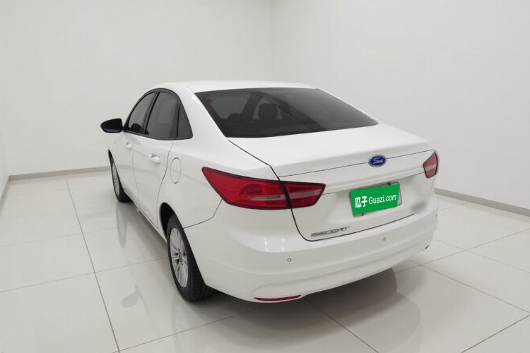 Used Ford Escort 2015 1.5L Automatic Comfort Edition Exterior 2