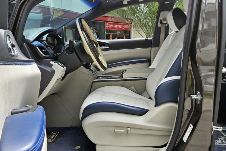 Used Buick GL8 2020 Land Cruiser Executive Class 652T Comfort Model
