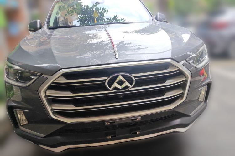 Used SAIC MAXUS D90  Front