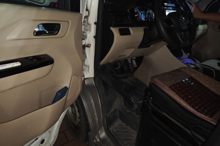 Used CHANGAN KUAYUE Xing V5 EV 2022 6-Seater Passenger Vehicle