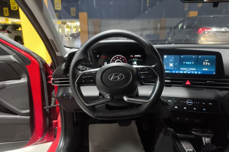 Used Hyundai Elantra 2021 1.5L CVT LUX Prestige Edition