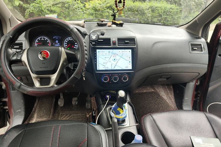 Used FORTHING Joyear X5 2013 1.6L Manual Luxury Model China IV Standard
