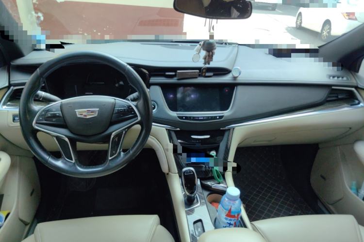 Used Cadillac XT5 2016 25T Tech Edition Center Console