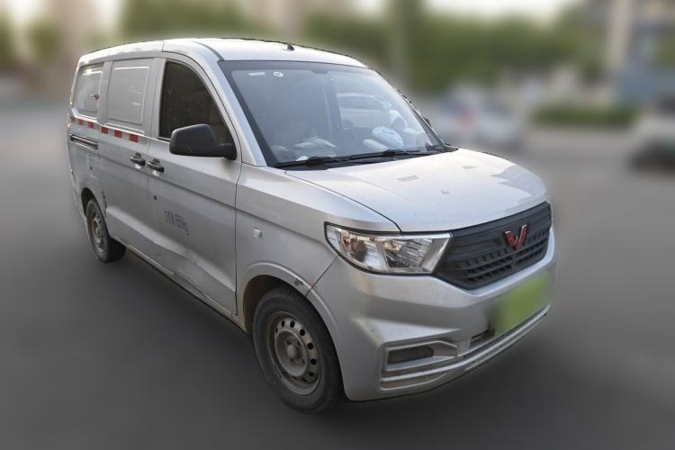 Used Wuling Hongguang V 2022 1.5L Jingqu Edition Enclosed-Window Vehicle with Hydraulic Power Steering LAR