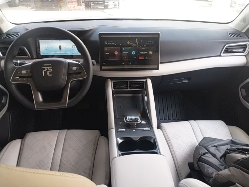 BYD Yuan UP 2024 401KM Leading Edition — снимка 12