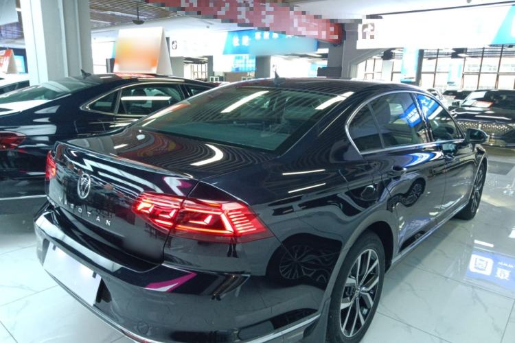 Used Volkswagen Magotan 2020 330TSI DSG Leading Model Rear Right 45 Deg