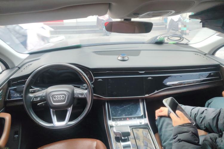 Used Audi Q7 2021 55 TFSI quattro S line Sport model
