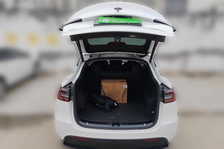 Used Tesla Model Y 2022 Long-Range All-Wheel-Drive Version