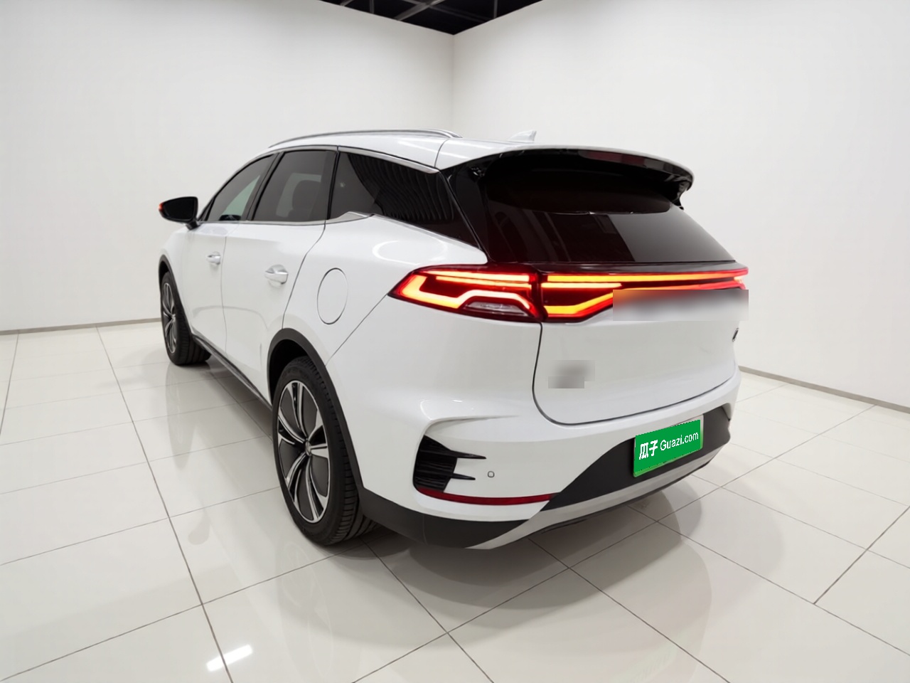BYD Tang New Energy 2022 DM-p 215 km All-Wheel-Drive Deluxe Model — снимка 4