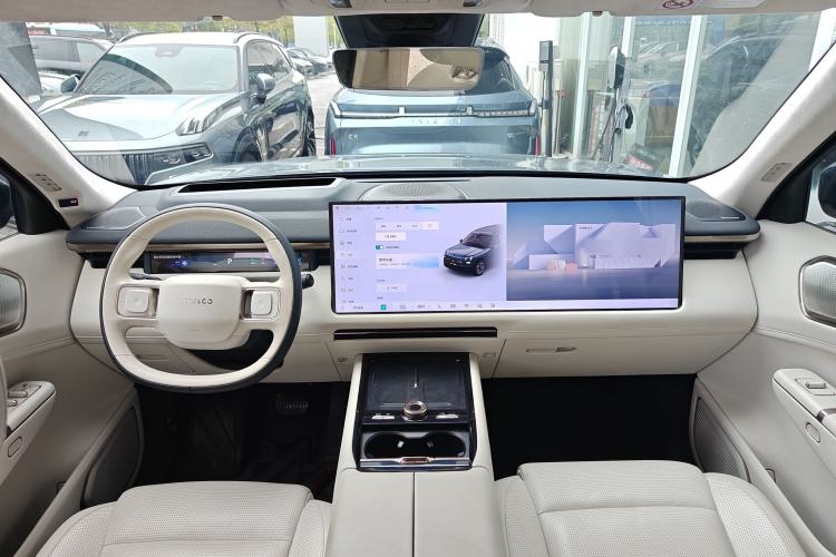 Used Lynk & Co 900 2025 2.0T Ultra Center Console