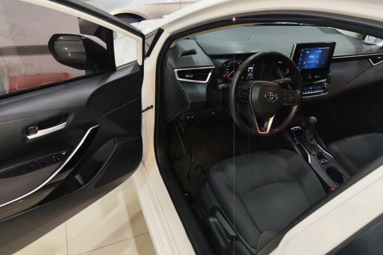 Used Toyota Corolla 2021 Dual-Motor 1.8L E-CVT Elite Edition Driver Seat