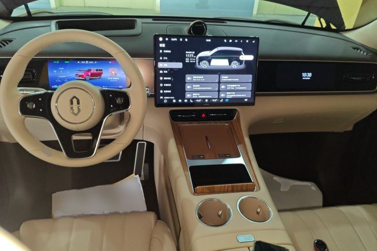 Used Hima AITO M7 2026 Model Range-Extending Max All-Wheel Drive 5-Seater Version Center Console