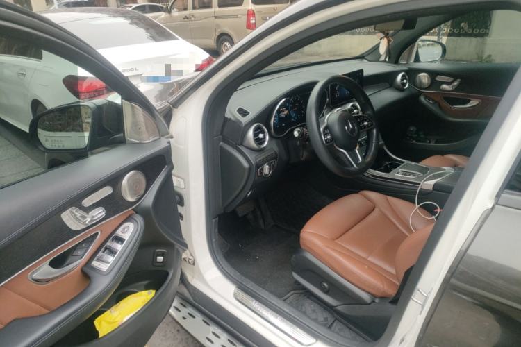 Used Mercedes-Benz GLC Coupe 2022 Refreshed GLC 300 4MATIC Coupe SUV
