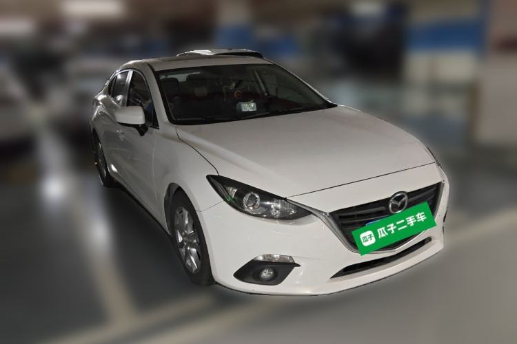 Used Mazda 3 Axela 2016 Sedan 1.5L Automatic Luxury Model
