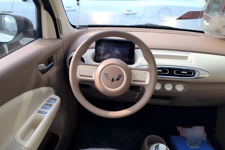 Used Wuling Hongguang MINIEV 2025 Four-Door Version Advanced Edition
