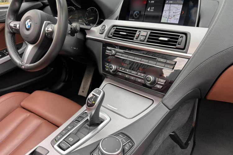 Used BMW 6 Series 2016 640i xDrive Convertible Coupé
