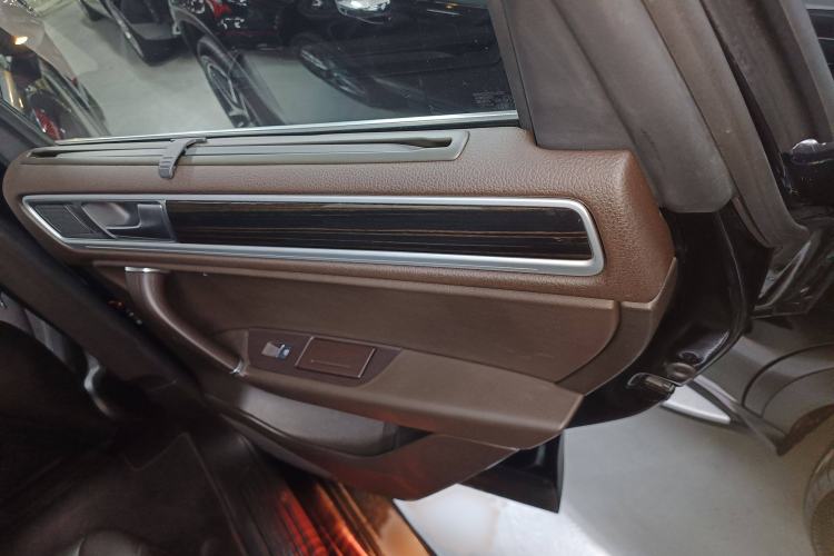 Used Volkswagen Touareg 2016 3.0 TSI High-End Version
