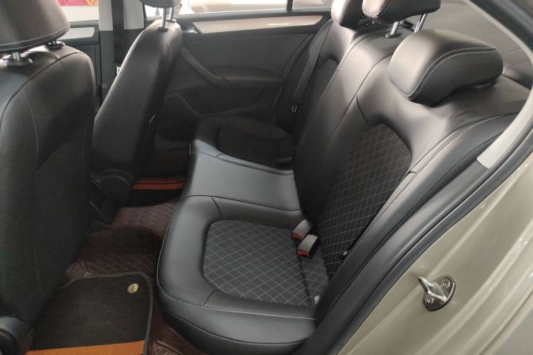 Used Skoda Rapid 2019 1.5L Automatic Comfort Edition China VI Standard