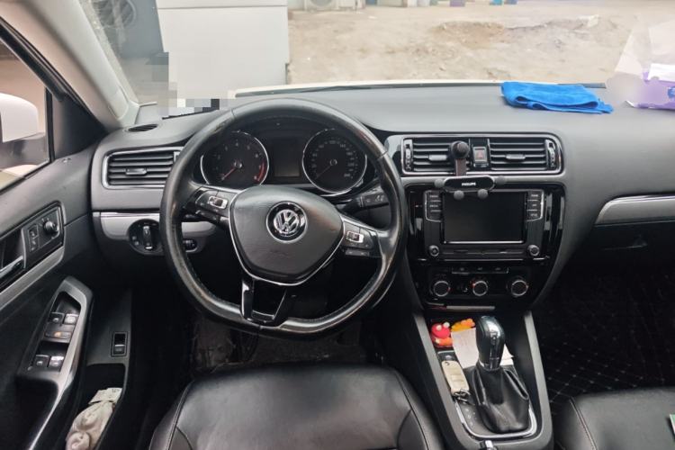 Used Volkswagen Sagitar 2018 1.6L Automatic Comfort Model Steering Wheel