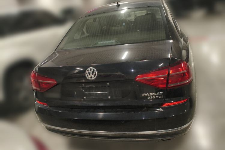 Used Volkswagen Passat 2017 330TSI DSG Luxury Edition

