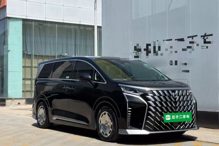 Used Denza D9 2024 DM-i 980 Four-Wheel Drive Flagship Model
