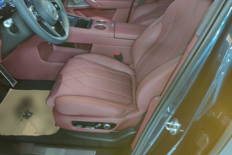 Used Hima AITO M8 2025 Extended-Range Ultra Version 53.4 kWh 5-Seater Edition
