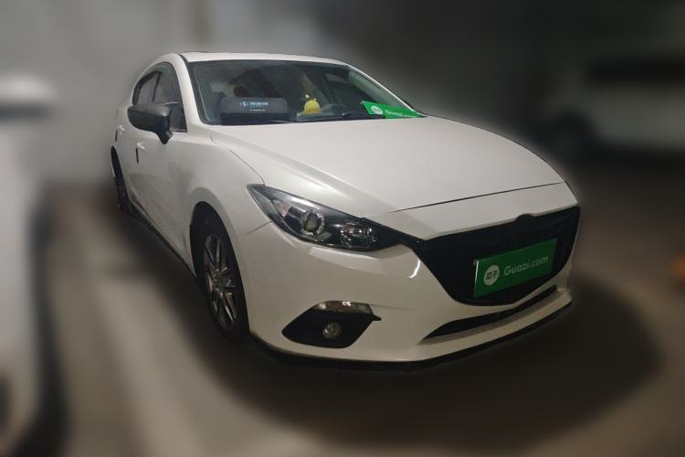 Used Mazda 3 Axela 2014 Hatchback 1.5L Automatic Luxury Model Front Right 45 Deg