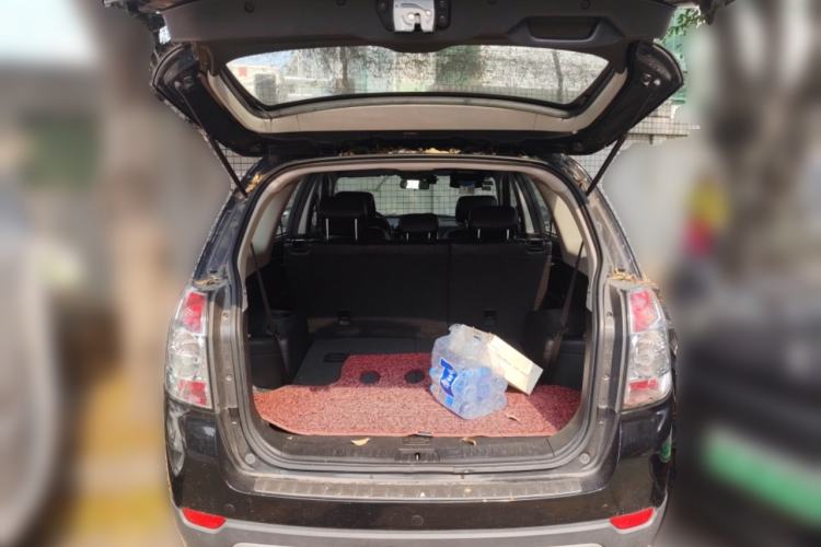 Used Chevrolet Captiva 2013 2.4L Two-Wheel Drive City Edition 7-Seater Trunk