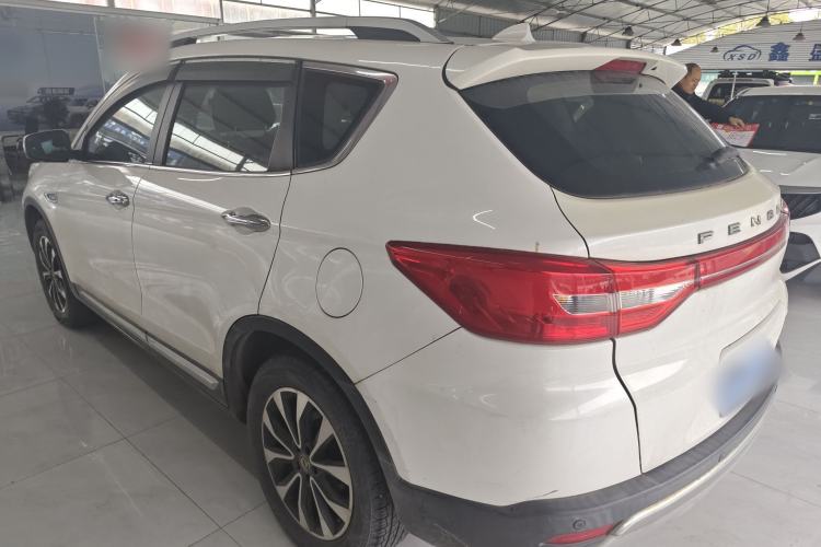 Used Dongfeng Fengdu MX5 2016 2.0L Automatic Flagship Edition
