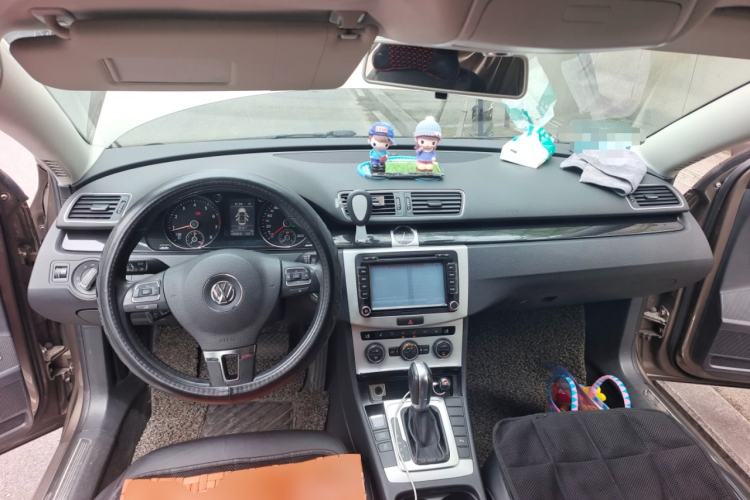 Used Volkswagen Magotan 2013 1.8TSI Luxury Model Center Console