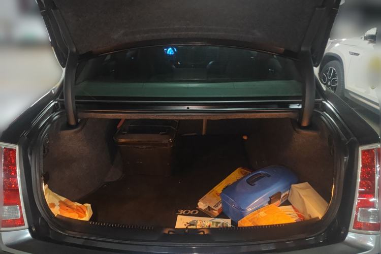 Used Chrysler 300C 2012 3.6L Luxury Edition