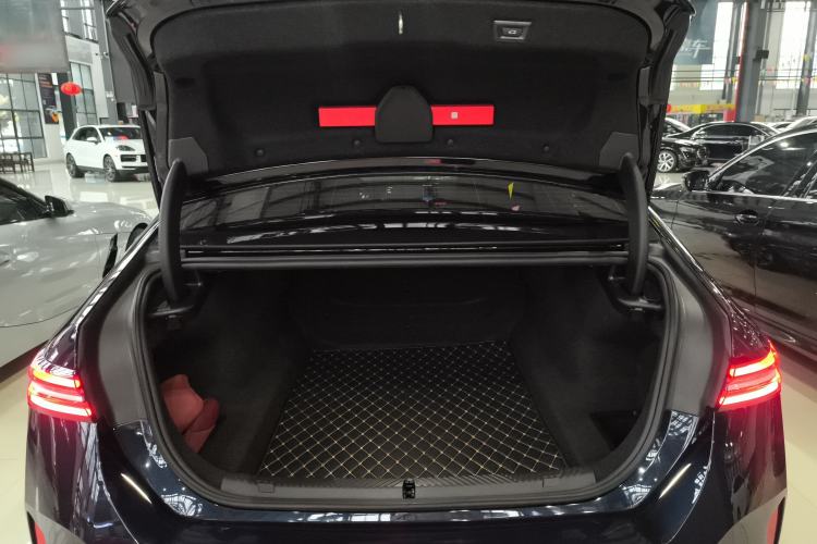 Used BMW 5 Series 2024 525Li M Sport Package