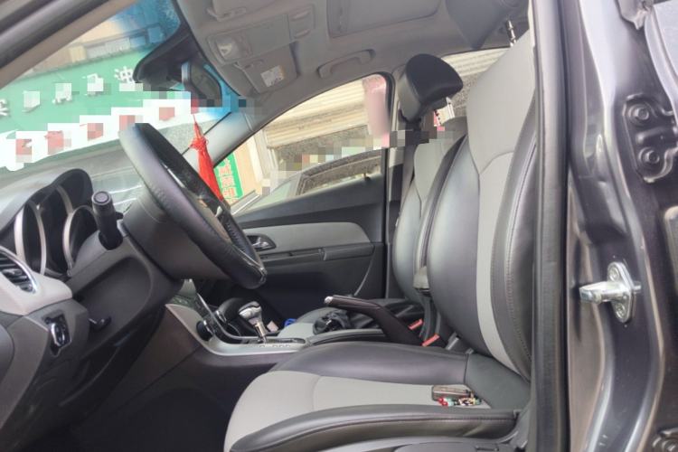 Used Chevrolet Cruze 2012 1.8L SE AT Left Front Seat