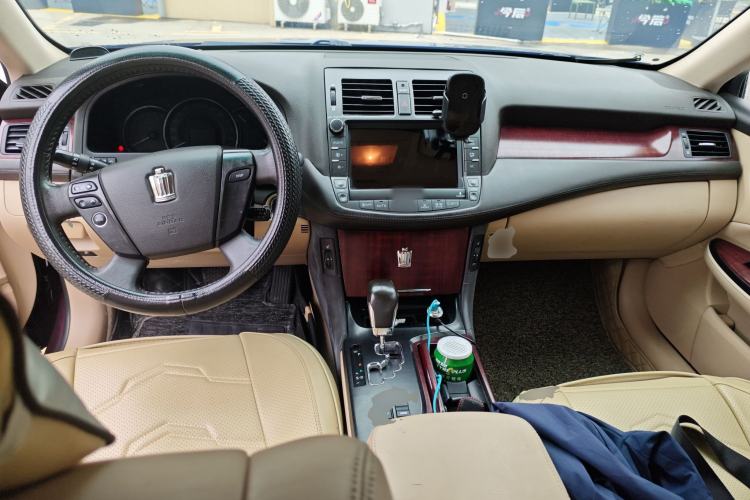 Used Toyota Crown 2010 2.5L Royal Leather Sunroof Edition Center Console