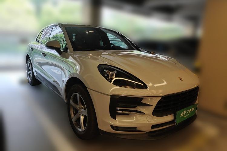 Used Porsche Macan 2020 Macan 2.0T Front Right 45 Deg