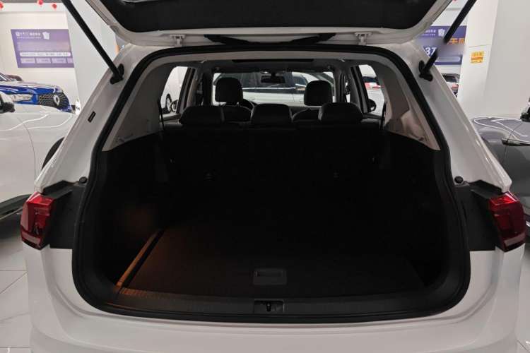 Used Volkswagen Tiguan L 2019 Updated Version 330TSI Automatic Two-Wheel Drive Panoramic Comfort Edition China VI Standard