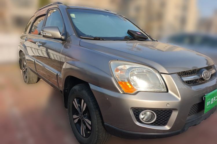 Used Kia Sportage 2011 2.0L Automatic Two-Wheel Drive GLS Front Right 45 Deg