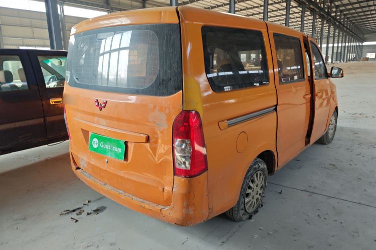Used Wuling Rongguang V 2016 1.5L Standard Version
