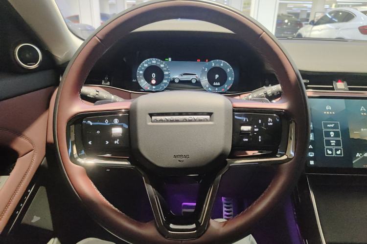 Used Land Rover Range Evoque 2024 Aurora L 249 PS Prestige Light-Chasing Edition
